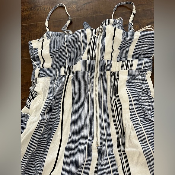 Forever 21 Jumpsuit - Picture 6 of 8